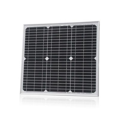 Un buen precio. Modulo fotovoltaico solar de vidrio de panel solar rígido de 20W para carga de batería de 12V de CC en línea
